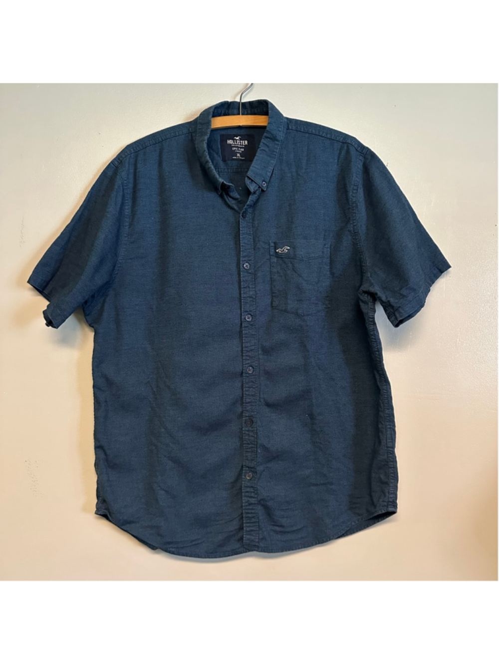 Hollister Casual Button Down Shirt Mens Size XL Blue Chambray - Picture 1 of 4